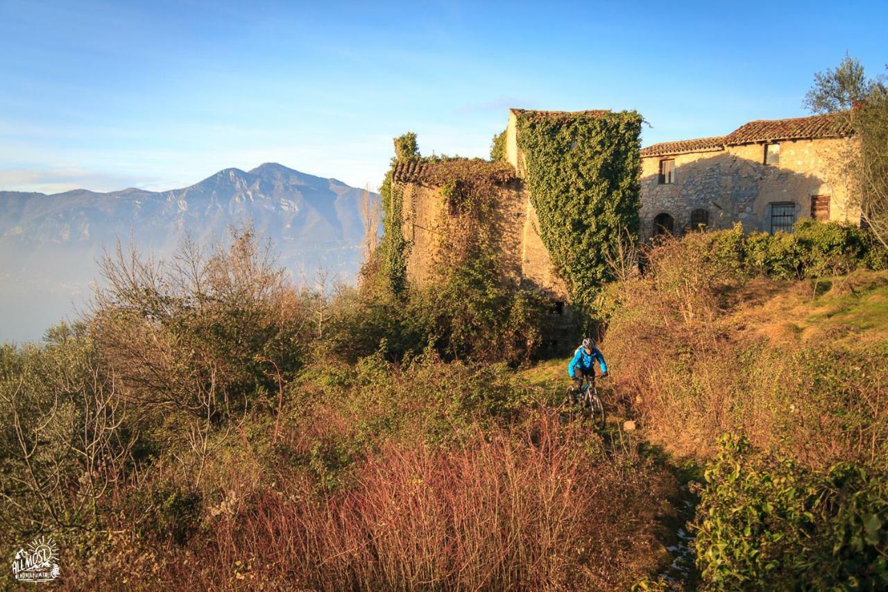 Hotel Monte Baldo 布雷佐内加尔达 外观 照片